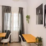Handakosloft Checkin